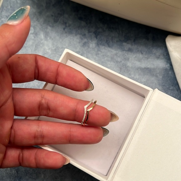 NIB Mejuri Wishbone Stacker Set 14k Yellow Gold - Picture 3 of 6